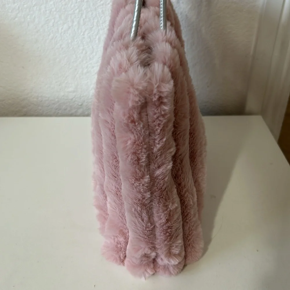 PRADA VIP GWP BAG - Picture 3 of 6